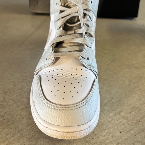 🎉 HOST PICK🥳 Air Jordan 1 Mid Grey Camo - Picture 3 of 16